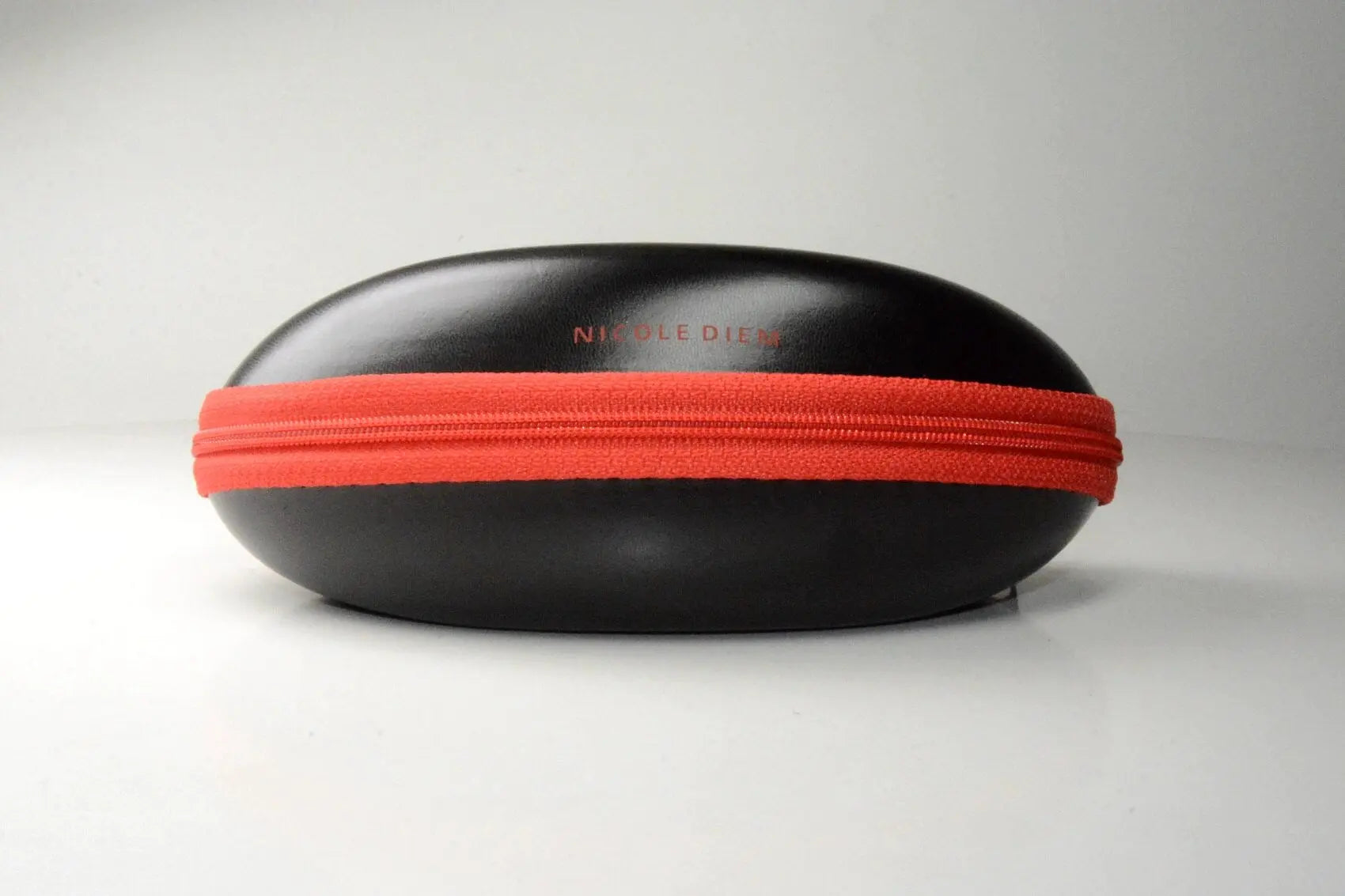 Sunglasses box with zip NICOLE DIEM