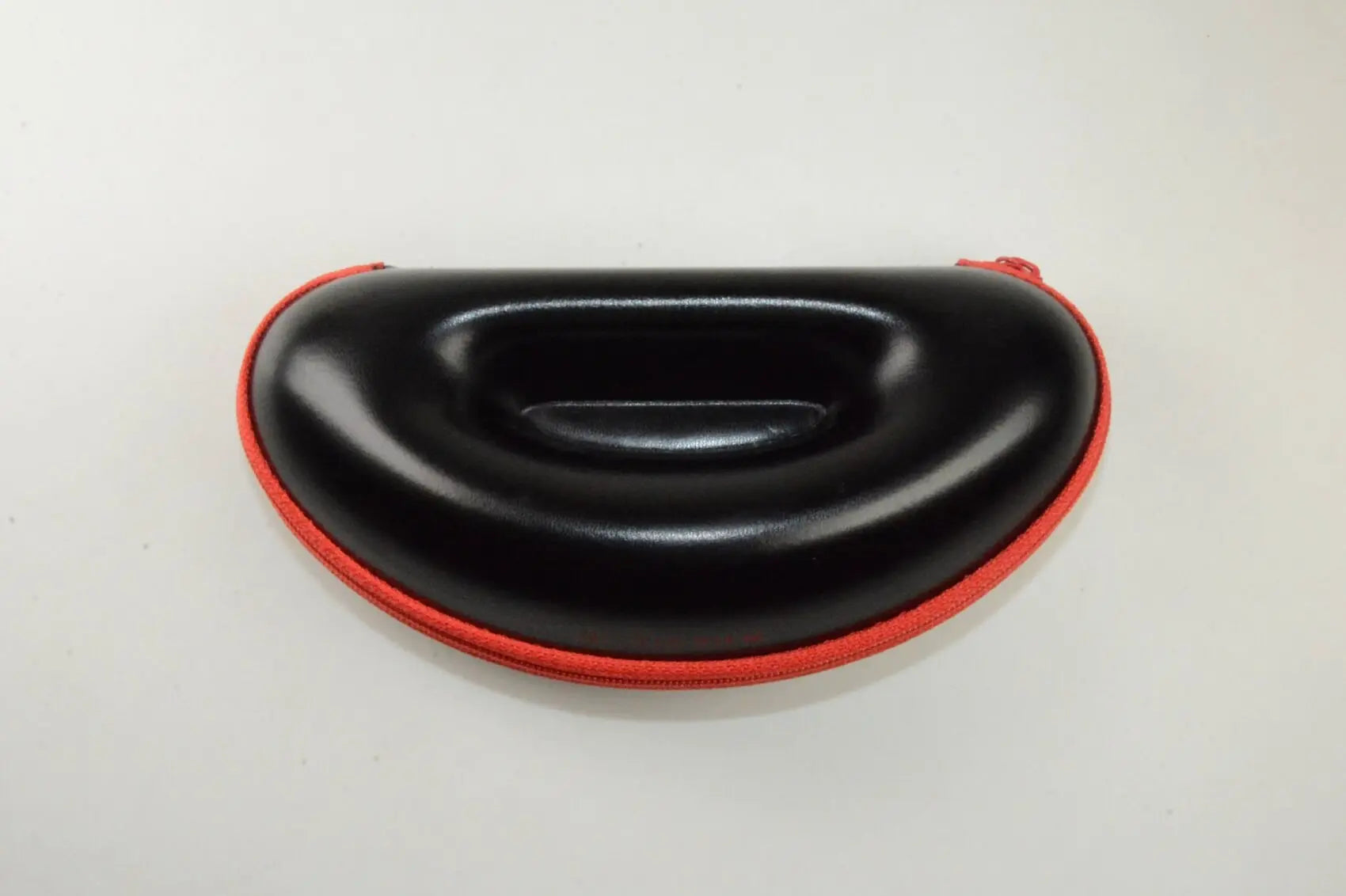 Sunglasses box with zip NICOLE DIEM