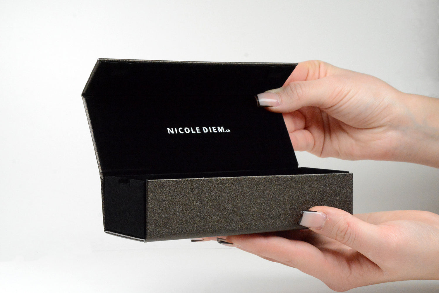 brillenbox – Kaufen Sie brillenbox mit kostenlosem Versand auf